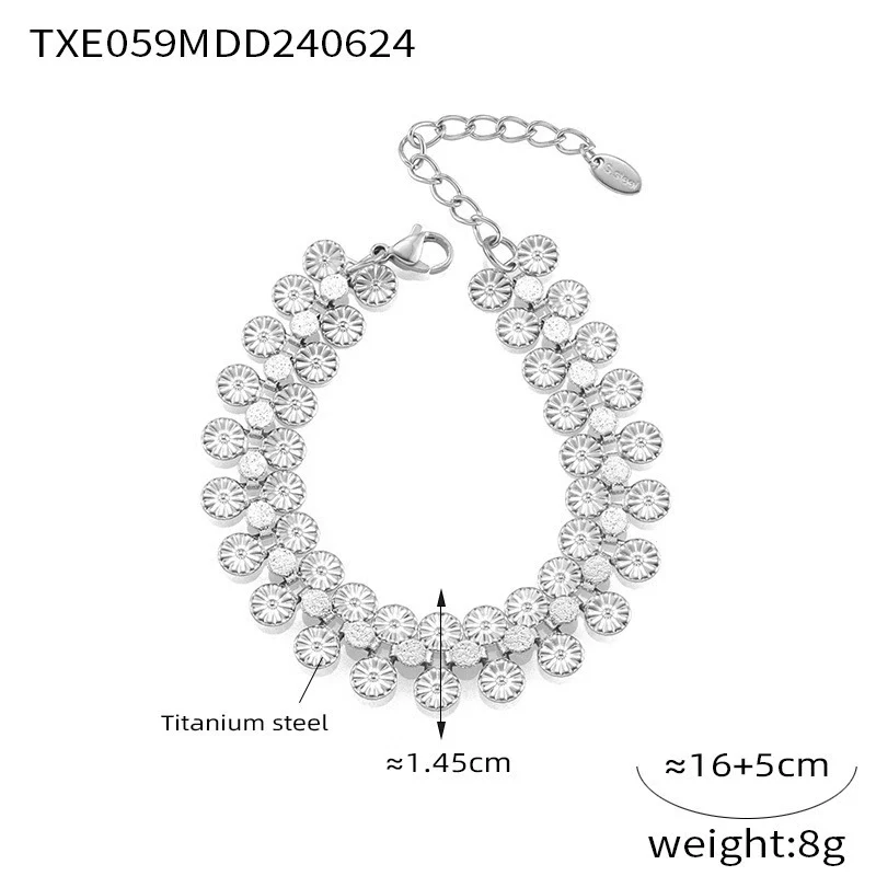 Wholesale Women's Light Luxury Flower And Sun Pattern Jewelry Set Titanium Steel Electroplated Necklace And Bracelet - Image 5