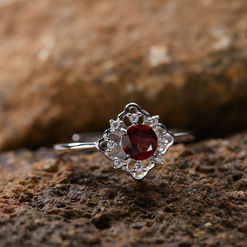 Wholesale Women's Light Luxury Geometric 925 Sterling Silver Ring Set With Gems - Image 10