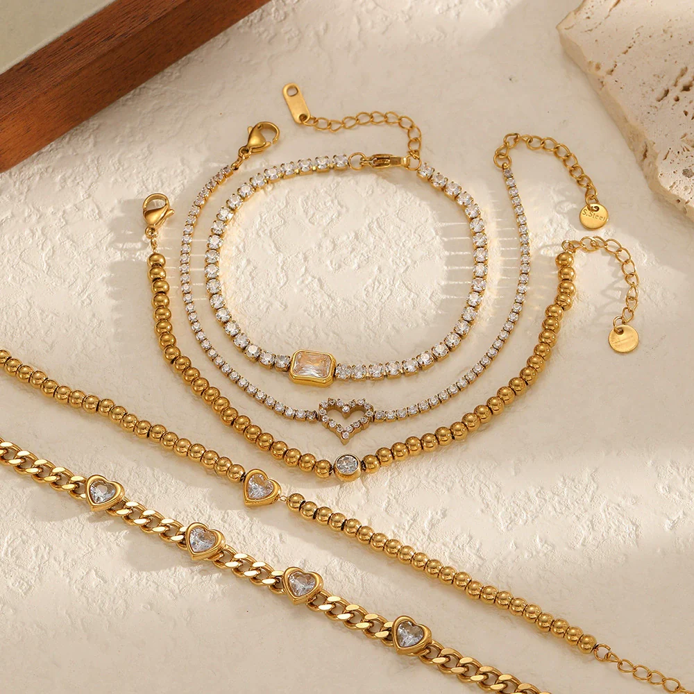 Wholesale Women's Light Luxury Geometric And Heart Shape Stainless Steel Vacuum Plated Bracelet - Image 3