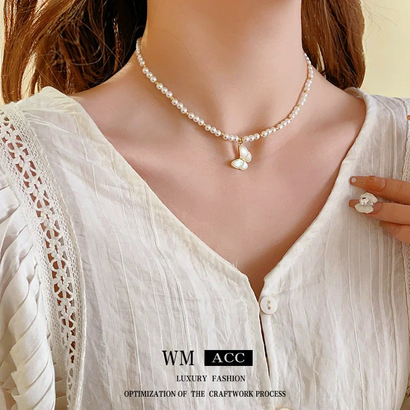Wholesale Women's Light Luxury Geometric Animal Copper Alloy Real Gold Electroplated Fritillary Butterfly Pearl Necklace - Image 2
