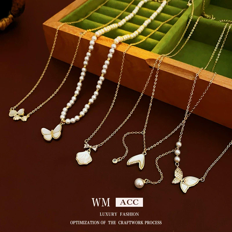 Wholesale Women's Light Luxury Geometric Animal Copper Alloy Real Gold Electroplated Fritillary Butterfly Pearl Necklace - Image 3