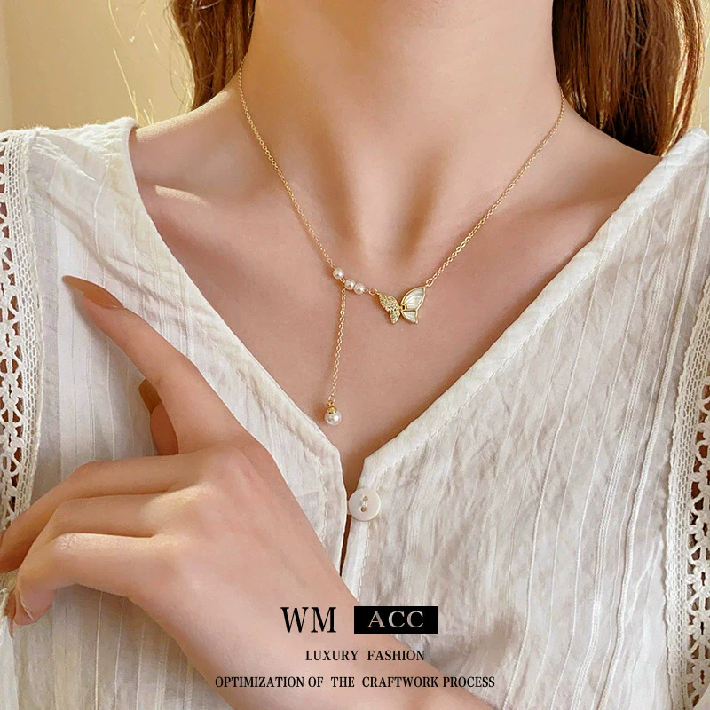 Wholesale Women's Light Luxury Geometric Animal Copper Alloy Real Gold Electroplated Fritillary Butterfly Pearl Necklace - Image 4