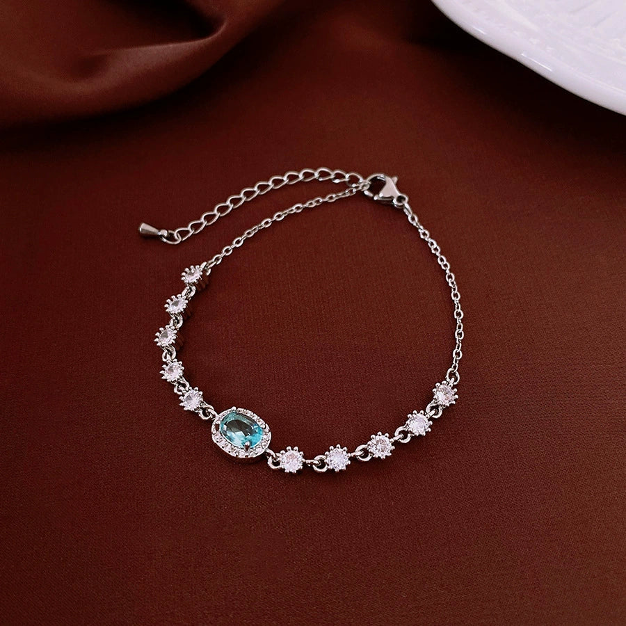 Wholesale Women's Light Luxury Geometric Copper Plastic Zircon Bracelet - Image 15