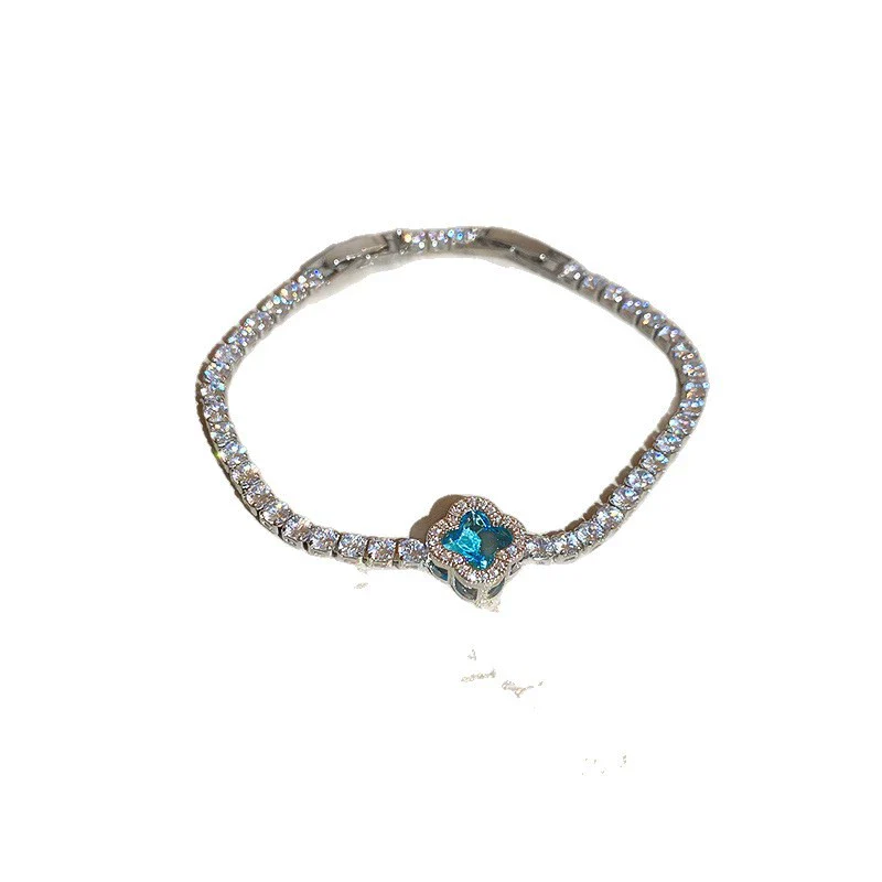 Wholesale Women's Light Luxury Geometric Copper Plastic Zircon Bracelet - Image 5