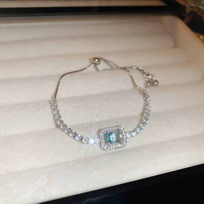 Wholesale Women's Light Luxury Geometric Copper Plastic Zircon Bracelet - Image 6