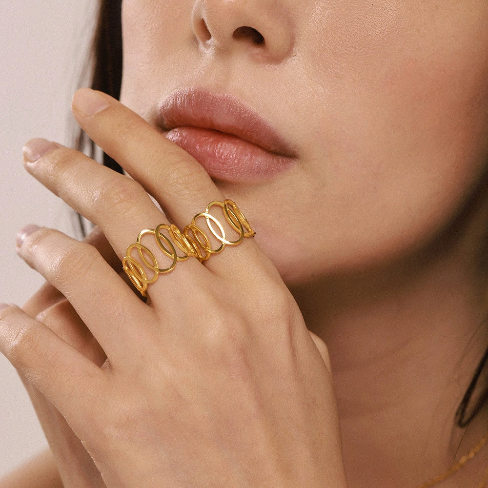 Wholesale Women's Light Luxury Geometric Ferris Wheel Interlocking Hollow Stainless Steel Goldplated Finger Ring - Image 3