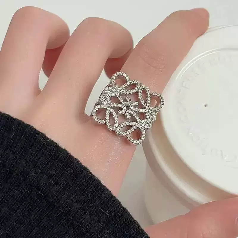 Wholesale Women's Light Luxury Geometric Gold Plated Copper Cut Out Diamond Fashion Ring - Image 3