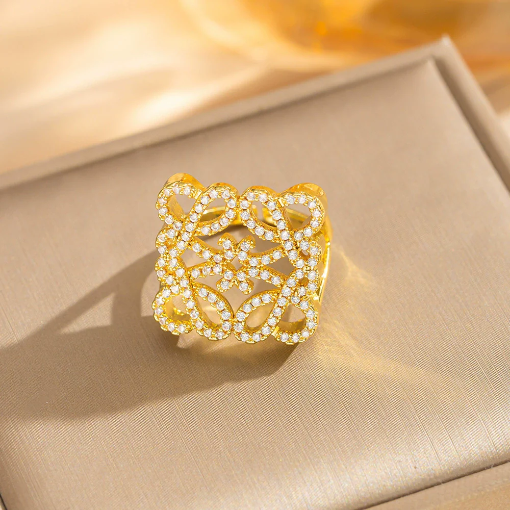 Wholesale Women's Light Luxury Geometric Gold Plated Copper Cut Out Diamond Fashion Ring - Image 4