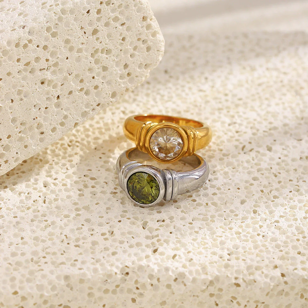 Wholesale Women's Light Luxury Geometric Stainless Steel 18K Gold Plated Ring Hand Jewelry - Image 3