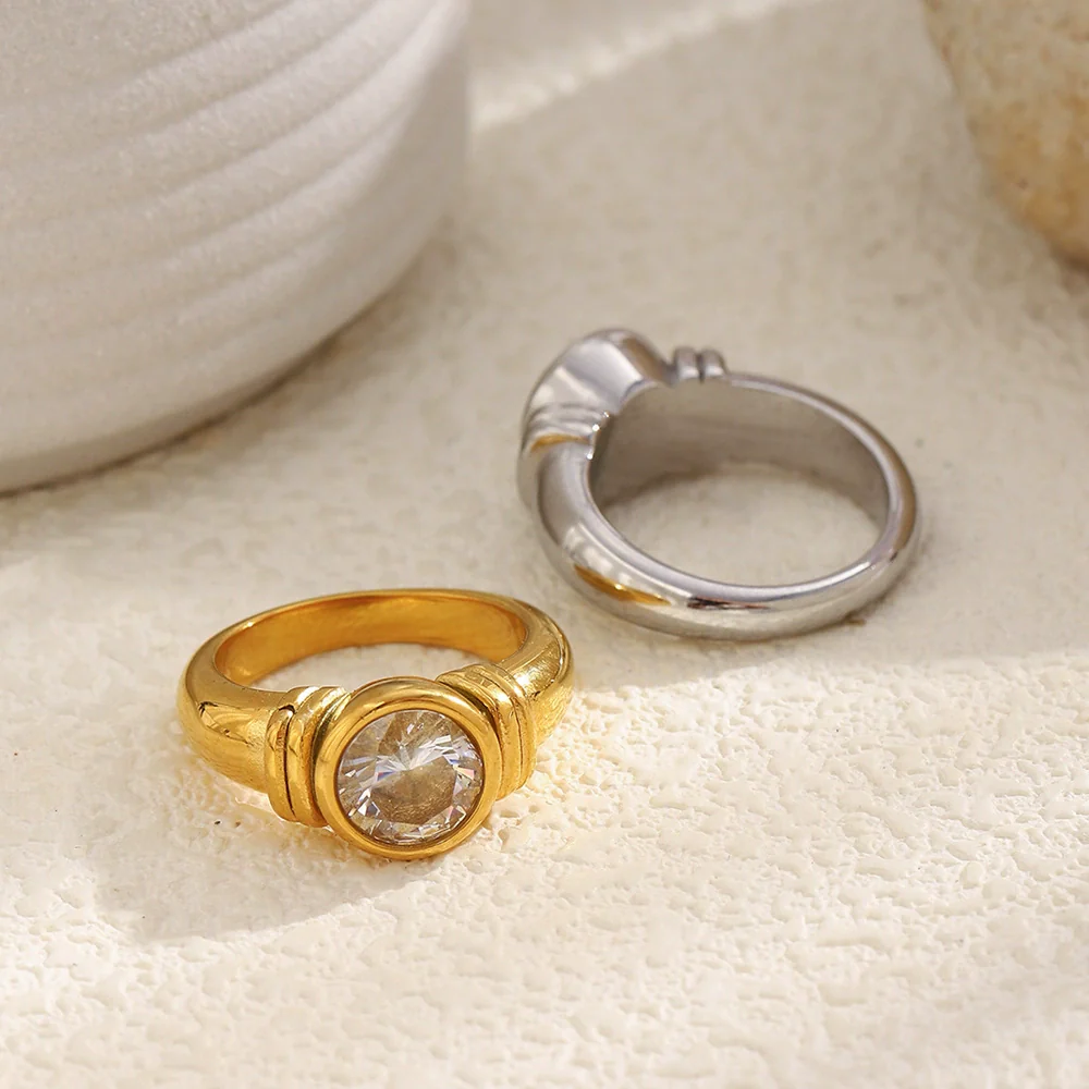 Wholesale Women's Light Luxury Geometric Stainless Steel 18K Gold Plated Ring Hand Jewelry - Image 4