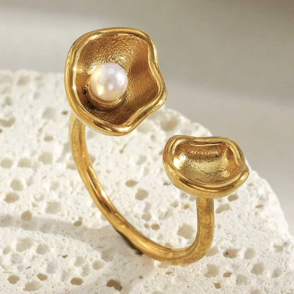 Wholesale Women's Light Luxury Geometric Stainless Steel Electroplated Clam Shell Pearl Open Ring Hand Jewelry - Image 3
