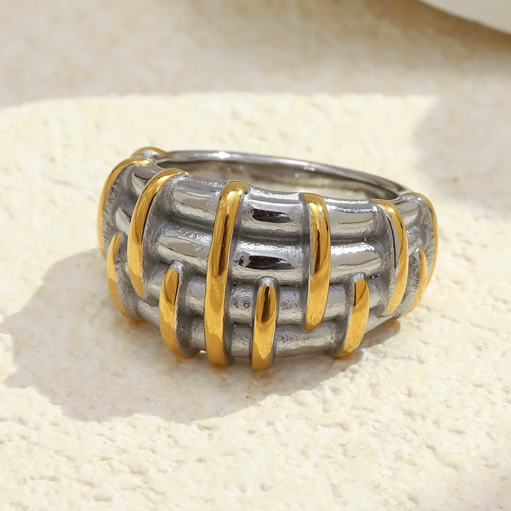 Wholesale Women's Light Luxury Geometric Stainless Steel Electroplated Cross Ring Hand Jewelry
