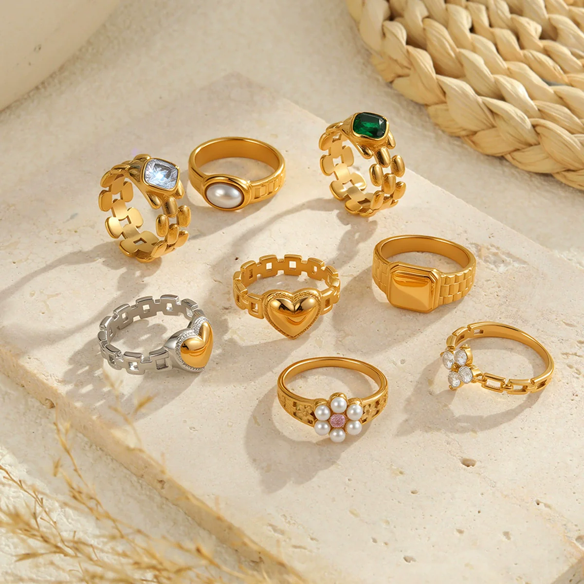 Wholesale Women's Light Luxury Geometric Stainless Steel Electroplated Heart Ring With Zircon Encrusted - Image 2