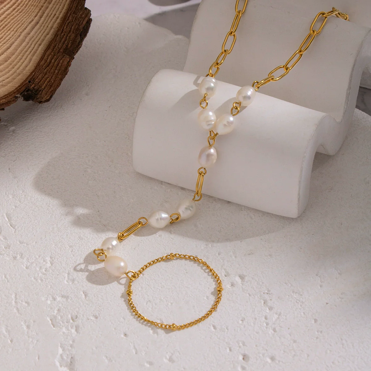 Wholesale Women's Light Luxury Minimalist Geometric Stainless Steel Real Gold Plated Finger Chain Bracelet With Natural Freshwater Pearls - Image 4