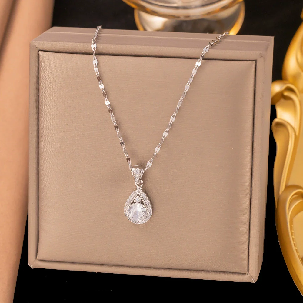Wholesale Women's Light Luxury Minimalist Heart Shape Copper Electroplated Clavicle Chain Necklace - Image 7