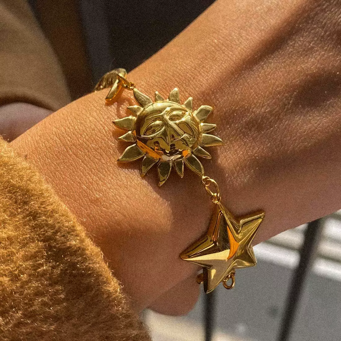 Wholesale Women's Light Luxury Minimalist Star Shape Real Gold Plated Stainless Steel Jewelry Set Necklace Bracelet - Image 3