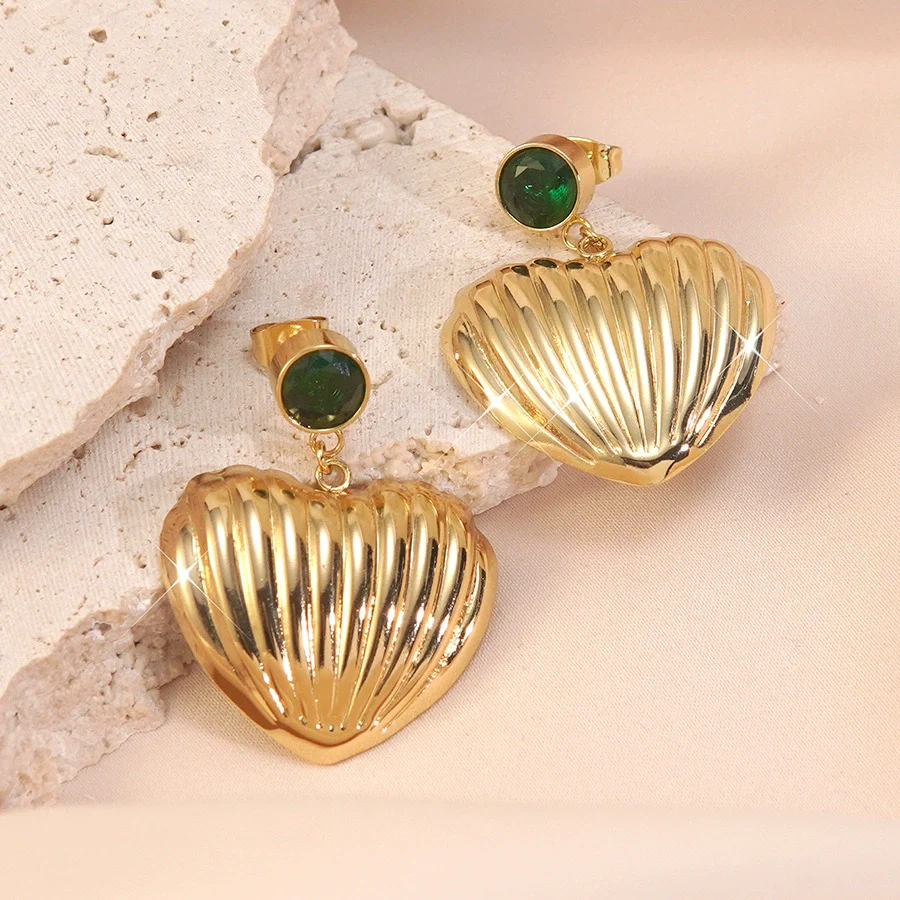Wholesale Women's Light Luxury Retro Heartshaped Stainless Steel Electroplated Earrings - Image 2