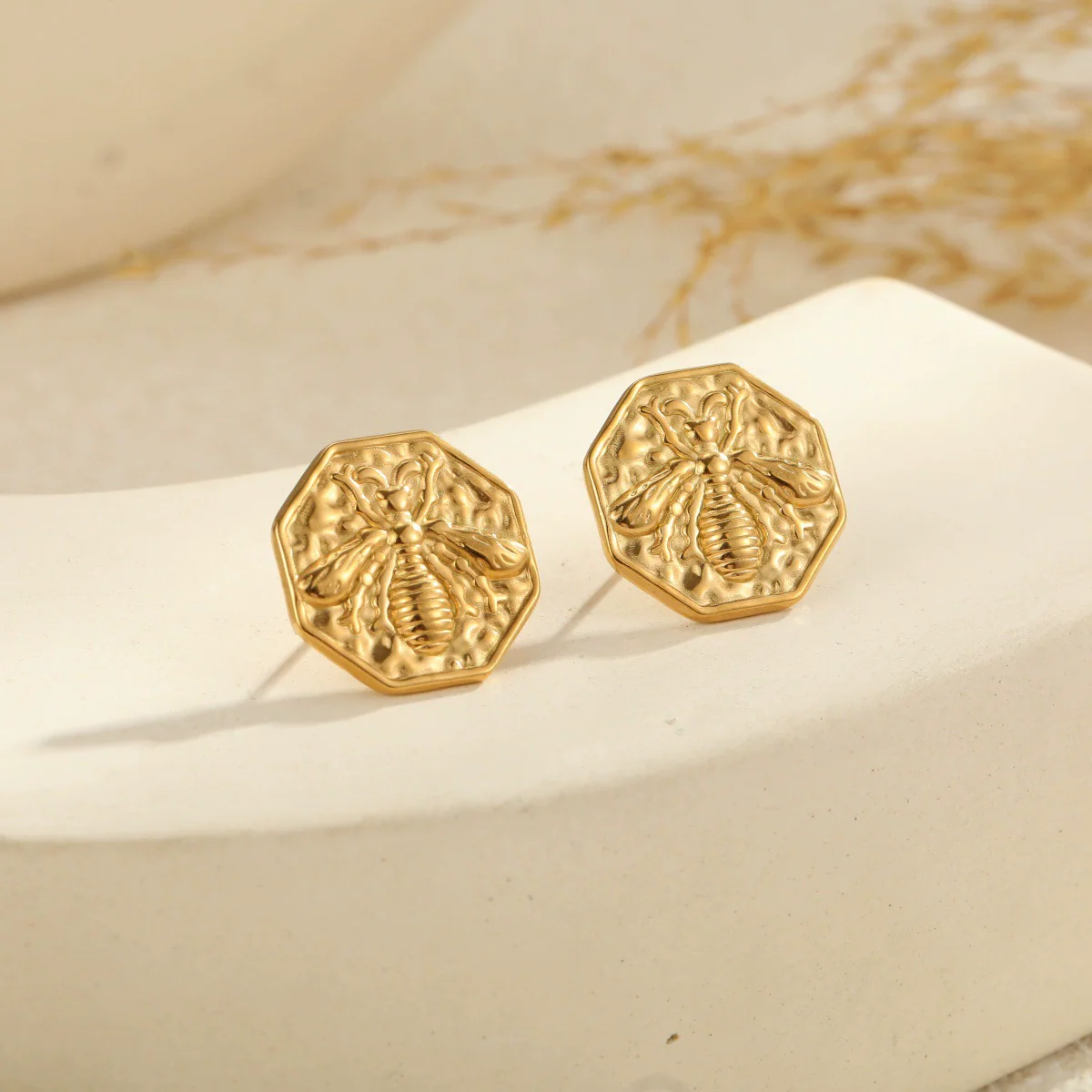 Wholesale Women's Light Luxury Round Stainless Steel 18K Gold Plated Earrings - Image 2