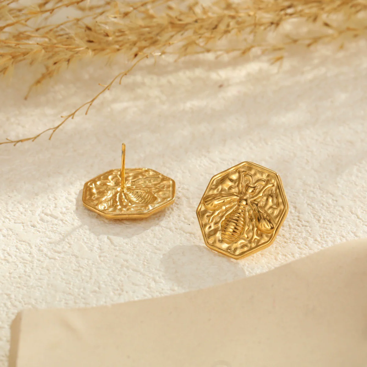 Wholesale Women's Light Luxury Round Stainless Steel 18K Gold Plated Earrings - Image 3