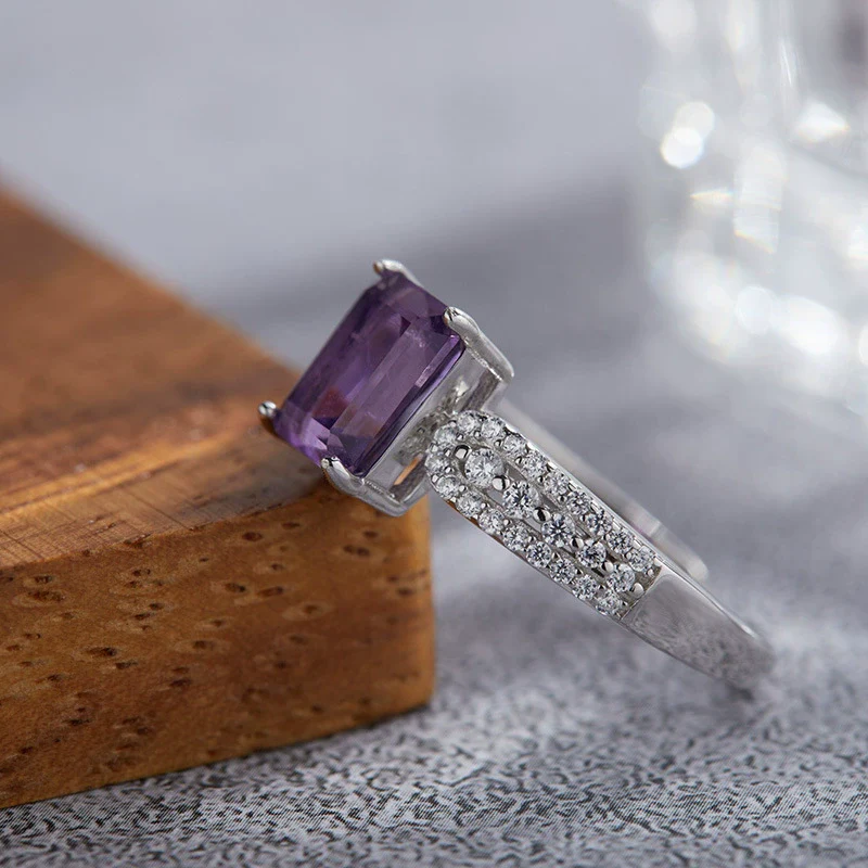 Wholesale Women's Light Luxury S925 Sterling Silver Ring Inlaid With Natural Amethyst And Geometric Crystal Cube Sugar Design - Image 4