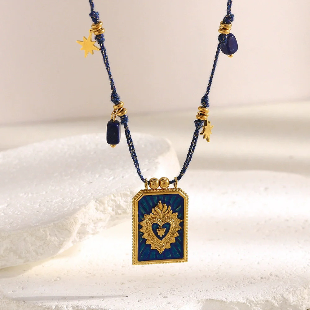 Wholesale Women's Light Luxury Stainless Steel 18K Gold Plated Heart Shape Crown Square Pendant Necklace With Braided Rope And Regular Chain