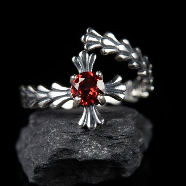 Wholesale Women's Light Luxury Style Flower Shaped S925 Sterling Silver Natural Garnet Inlaid Ring Jewelry - Image 3