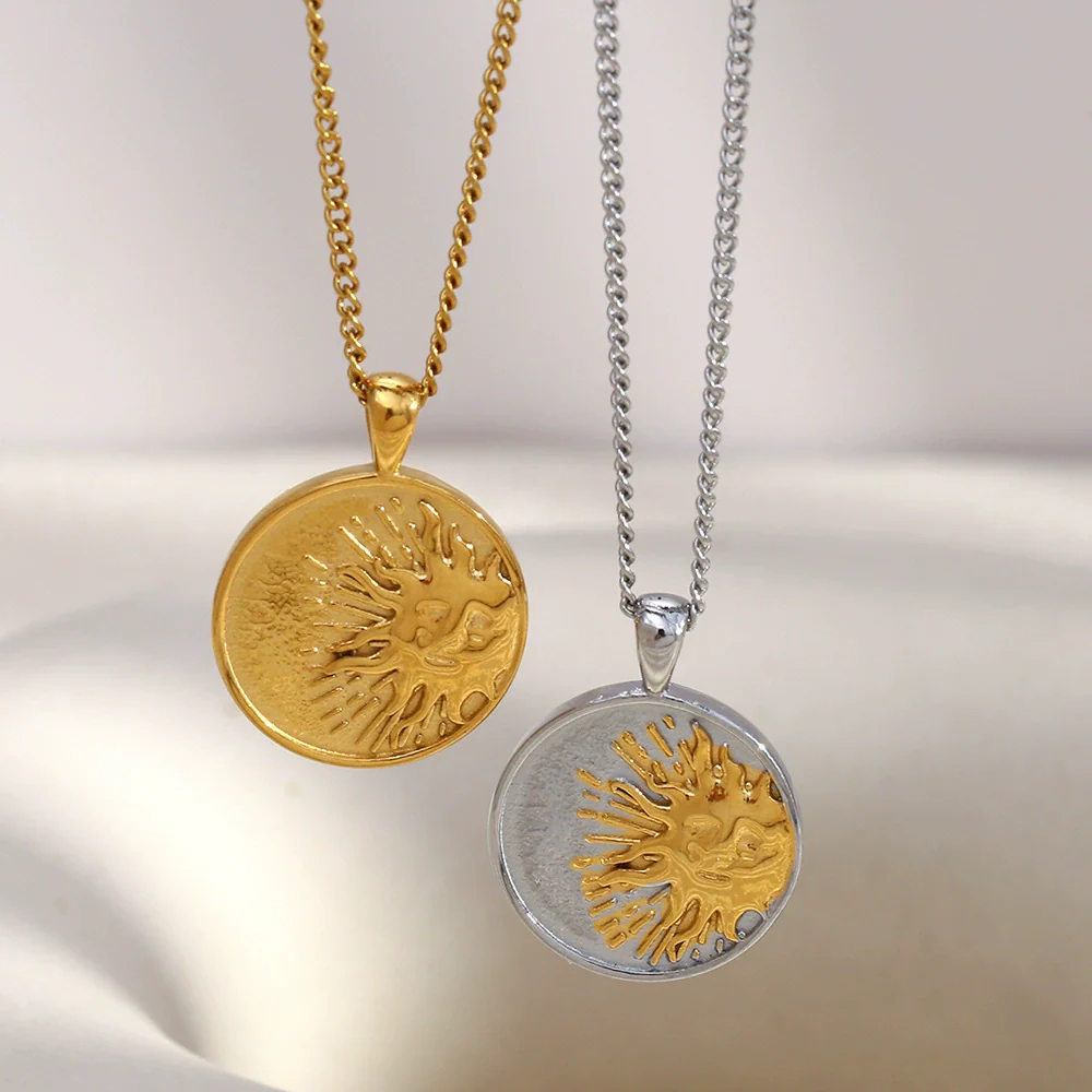 Wholesale Women's Light Luxury Style Geometric Stainless Steel Vacuum Plated In Furnace Coin Sun Side Chain Necklace