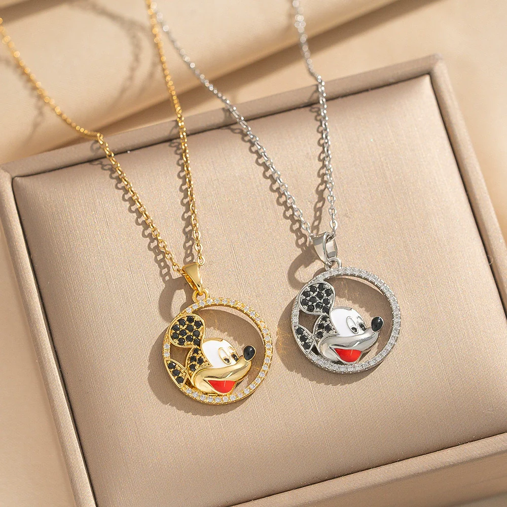 Wholesale Women's Light Luxury Style Round Pattern Gold Plated Titanium Steel O Word Chain Necklace With Copper Inlaid With Zircon Pendant