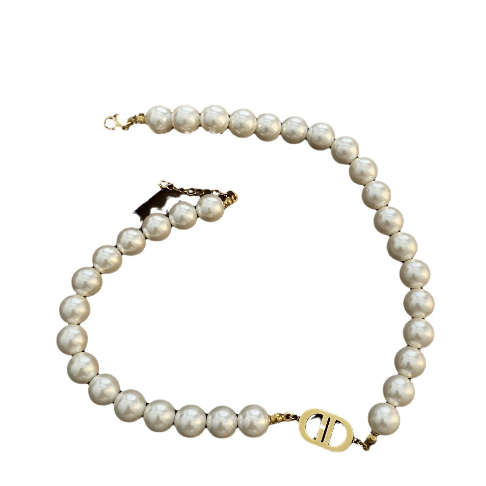 Wholesale Women's Light Luxury Titanium Steel Geometric Pattern Polished Clavicle Chain With Natural Shell Beads Pendant Jewelry - Image 5