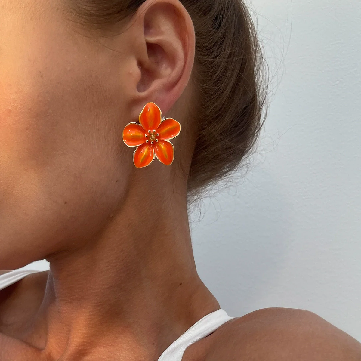 Wholesale Women's Little Fresh Alloy Dripping Oil Flower Earrings - Image 2