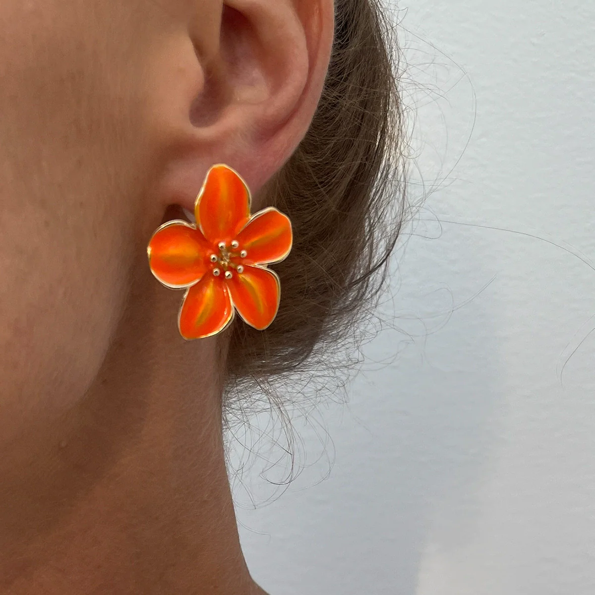 Wholesale Women's Little Fresh Alloy Dripping Oil Flower Earrings - Image 6