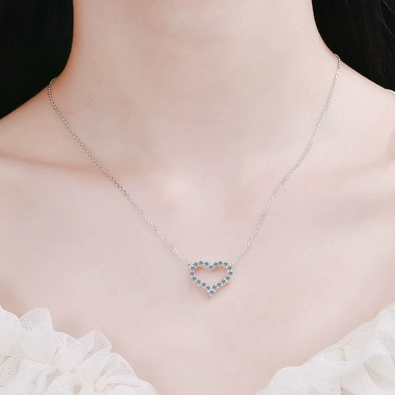 Wholesale Women's Love Pendant Necklace S925 Sterling Silver Plated With Pt950 Gold Heart Pattern - Image 4