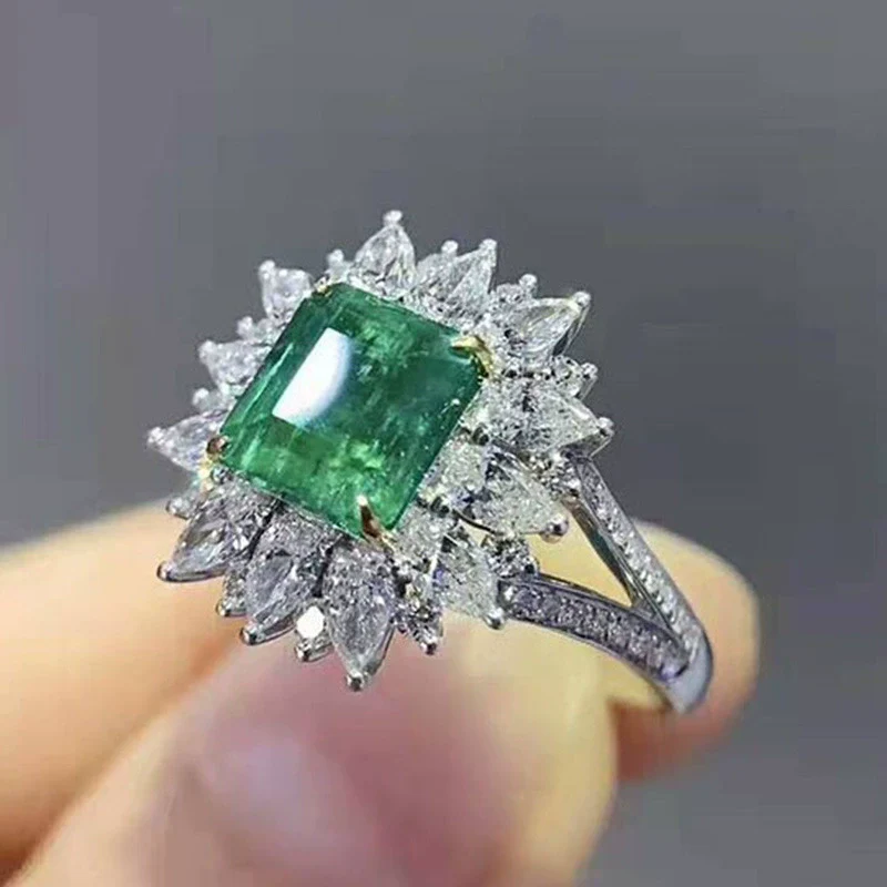 Wholesale Women's Luxury Geometric Square Copper Ring Inlaid With Grandmother Green Zircon
