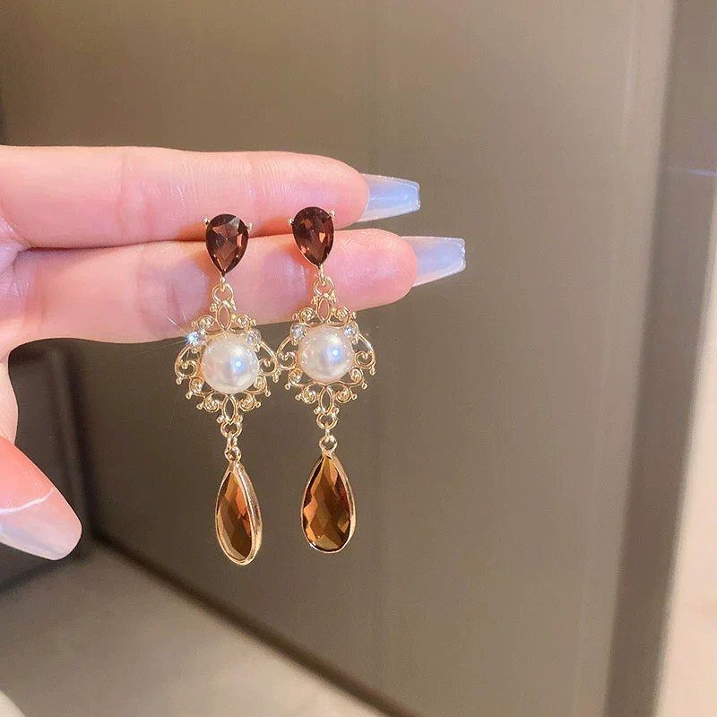 Wholesale Women's Metal Electroplated Bow Shape Pearl Tassel Earrings Light Luxury Style - Image 16