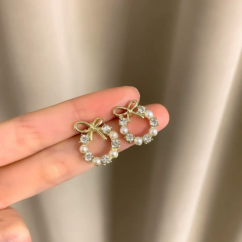 Wholesale Women's Metal Electroplated Bow Shape Pearl Tassel Earrings Light Luxury Style - Image 19