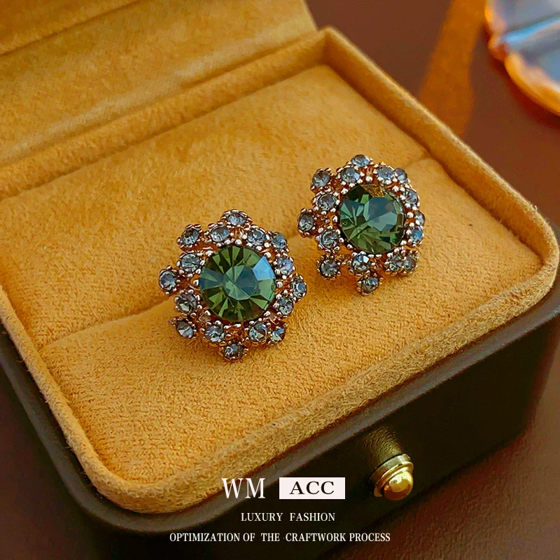 Wholesale Women's Midancient Vintage Jewelry Medieval Style Alloy 925 Silver Geometric Drop Shape Earrings Set With Diamonds - Image 2
