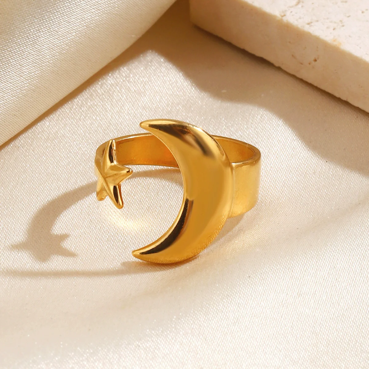 Wholesale Women's Minimalist Geometric Moon Star Stainless Steel Electroplated Ring