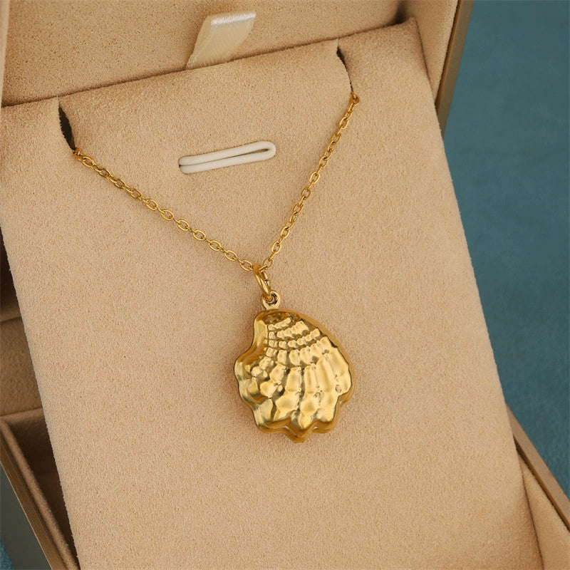 Wholesale Women's Minimalist Geometric Stainless Steel Cross Chain Necklace With 18K Gold Electroplated Conch Pendant