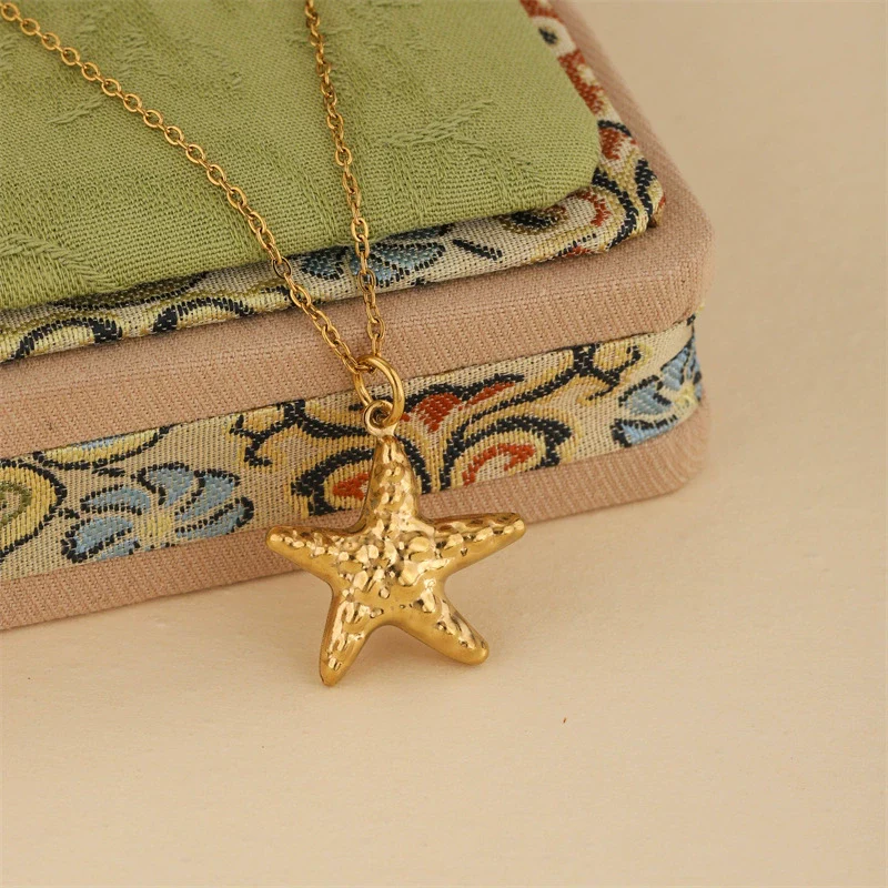 Wholesale Women's Minimalist Geometric Starfish Pendant Necklace With 18K Gold Electroplated Stainless Steel Cross Chain - Image 4