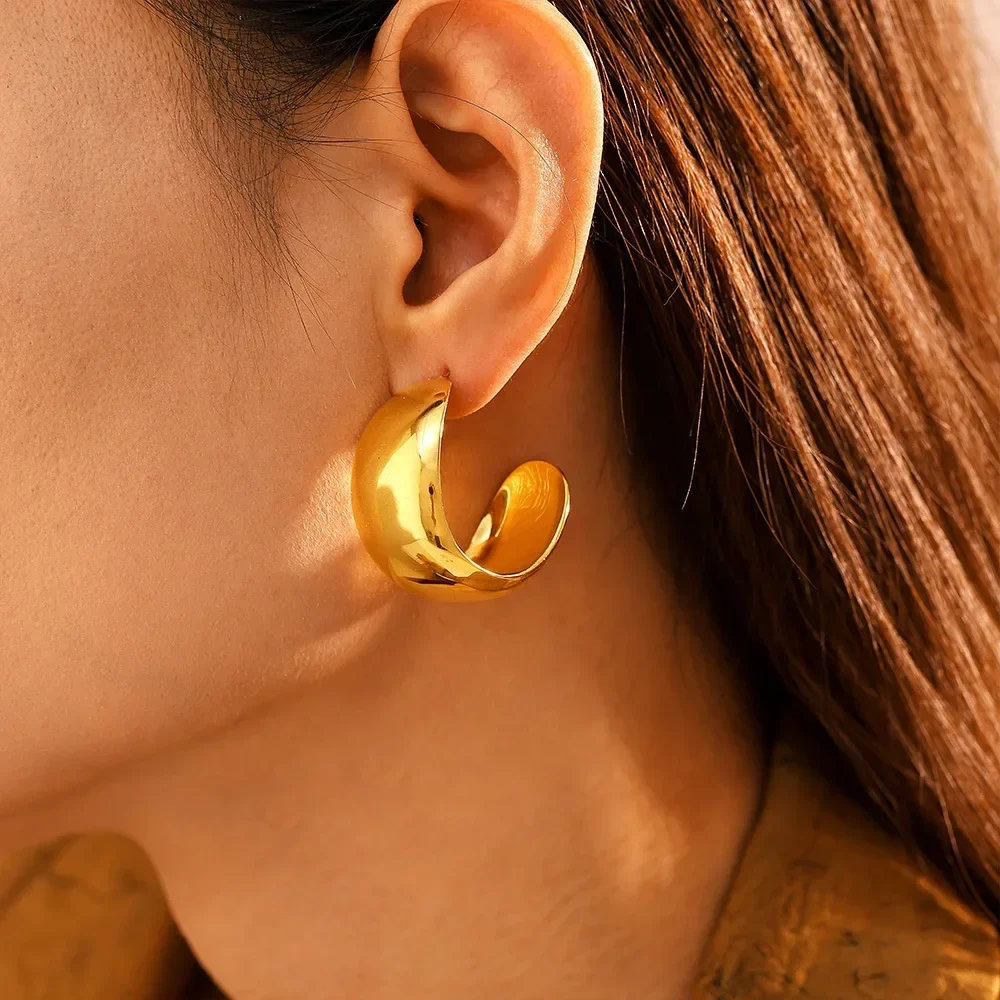 Wholesale Women's Minimalist Geometric Titanium Steel Electroplated Cshaped Wide Glaze Earrings - Image 2