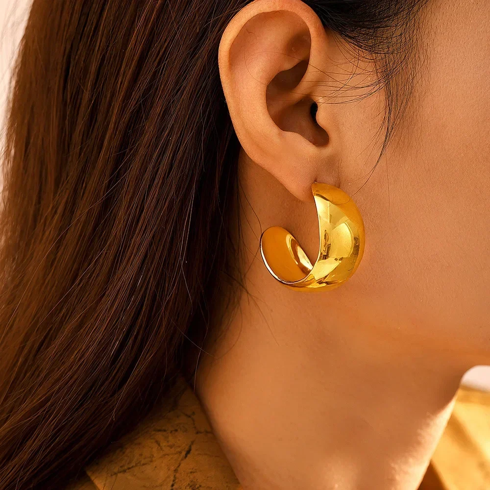 Wholesale Women's Minimalist Geometric Titanium Steel Electroplated Cshaped Wide Glaze Earrings - Image 4