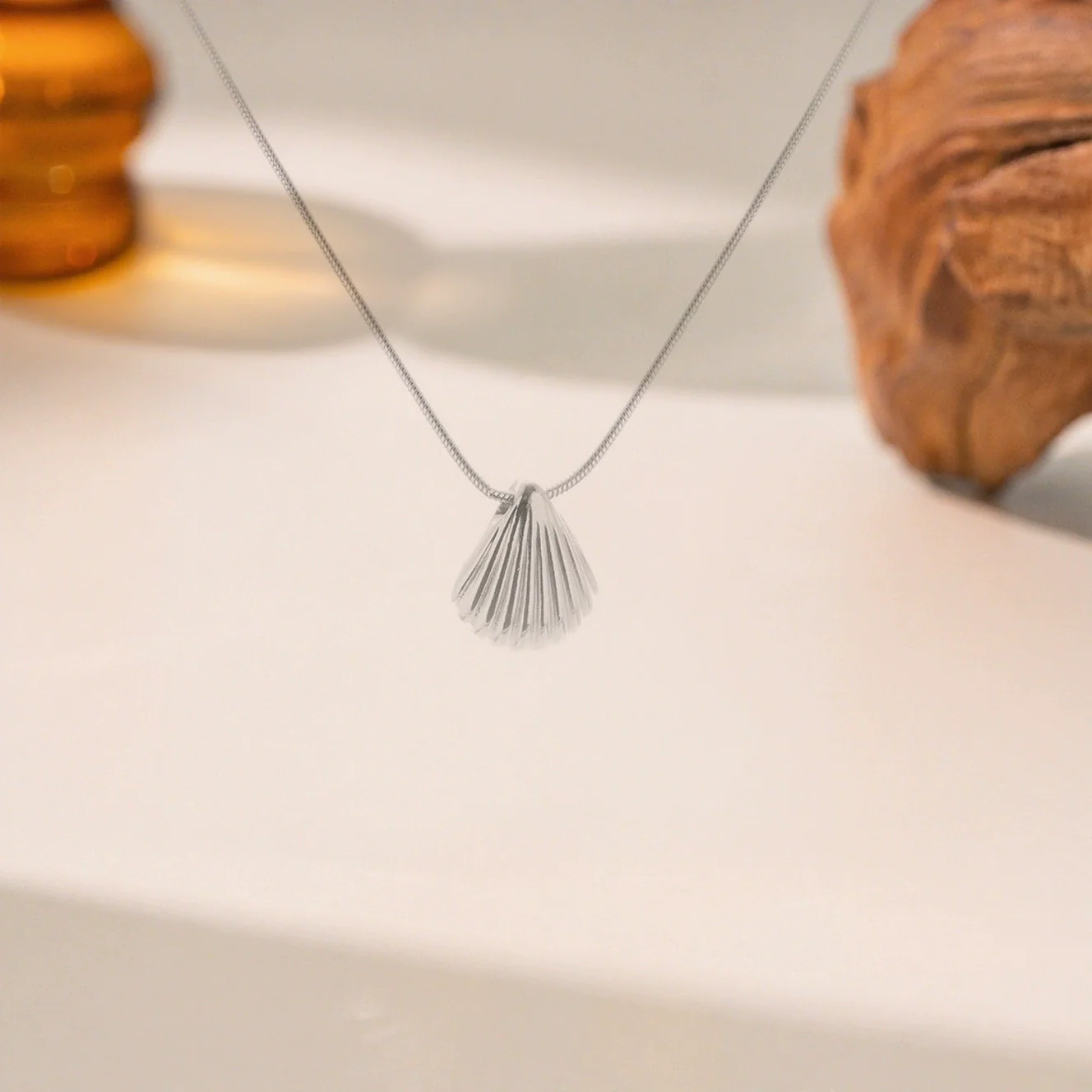 Wholesale Women's Minimalist Geometric Titanium Steel Necklace With Electroplated Design And Snake Bone Chain - Image 2
