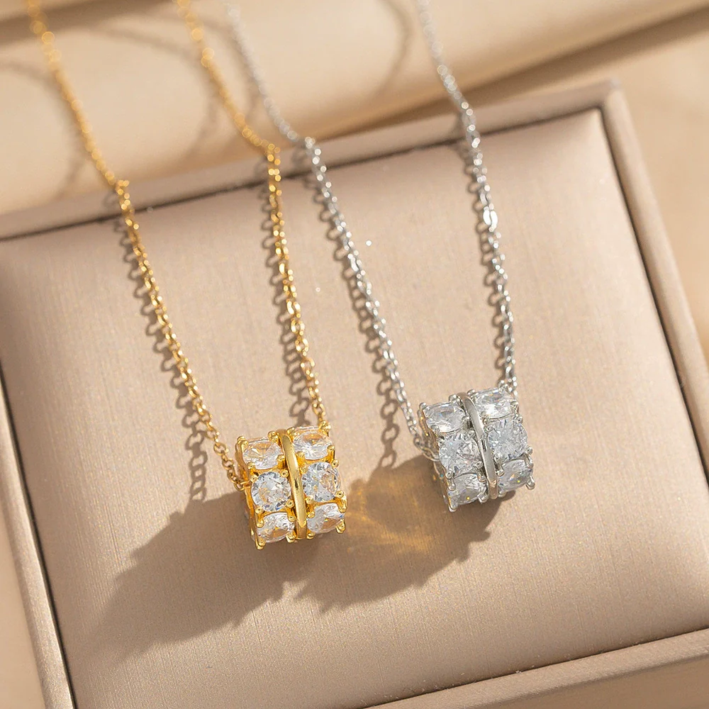 Wholesale Women's Minimalist Light Luxury Cross Chain Necklace With Gold Plated Copper Zircon Pendant And Titanium Steel Chain
