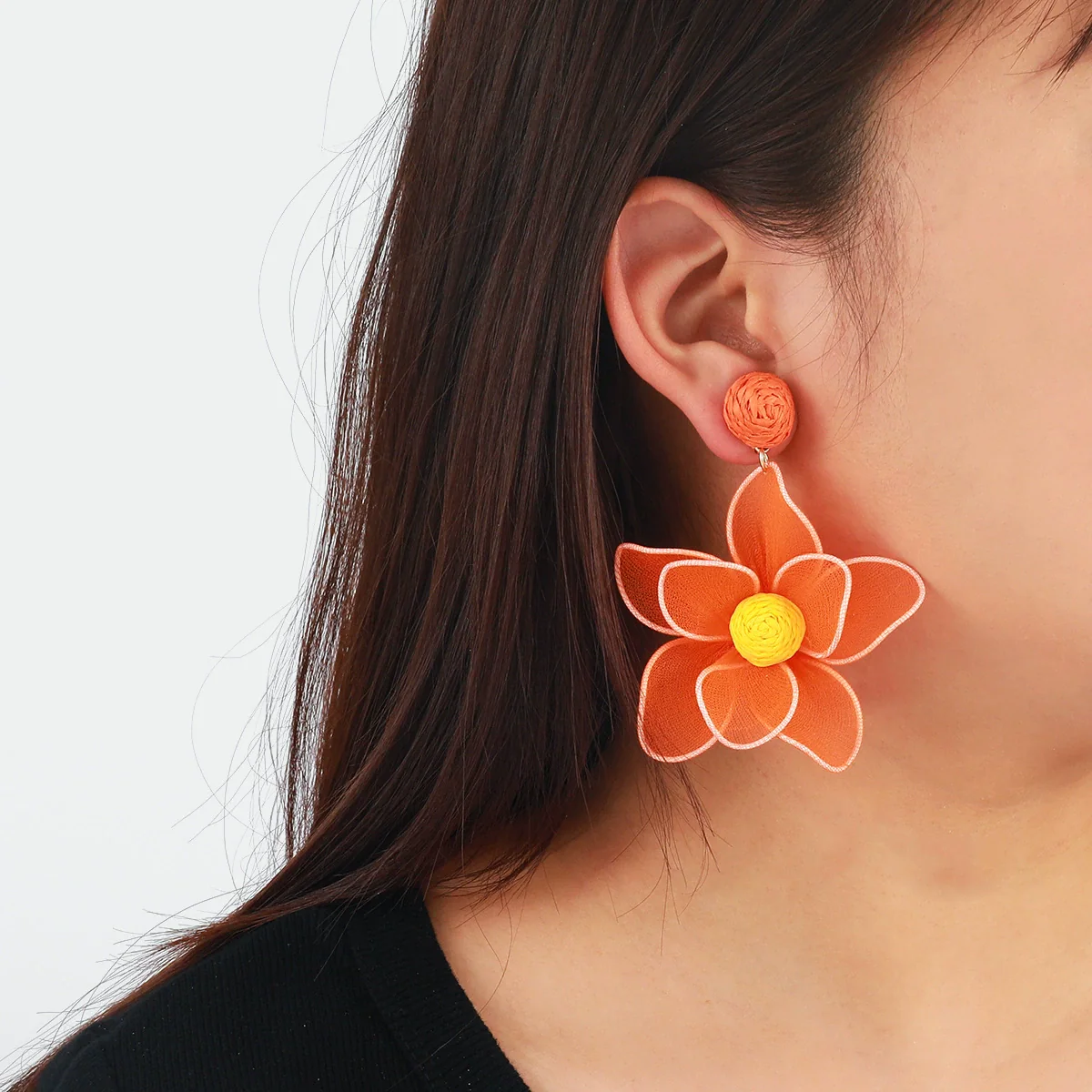 Wholesale Women's Mixed Materials Hand Knitted Flower Shape Cloth Raffia Grass Earrings Fashion Bohemia Design