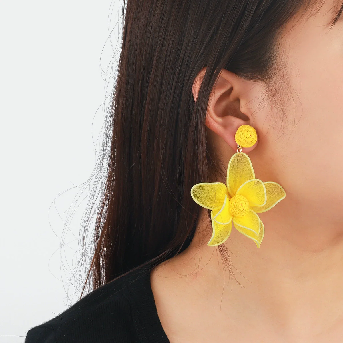 Wholesale Women's Mixed Materials Hand Knitted Flower Shape Cloth Raffia Grass Earrings Fashion Bohemia Design - Image 3