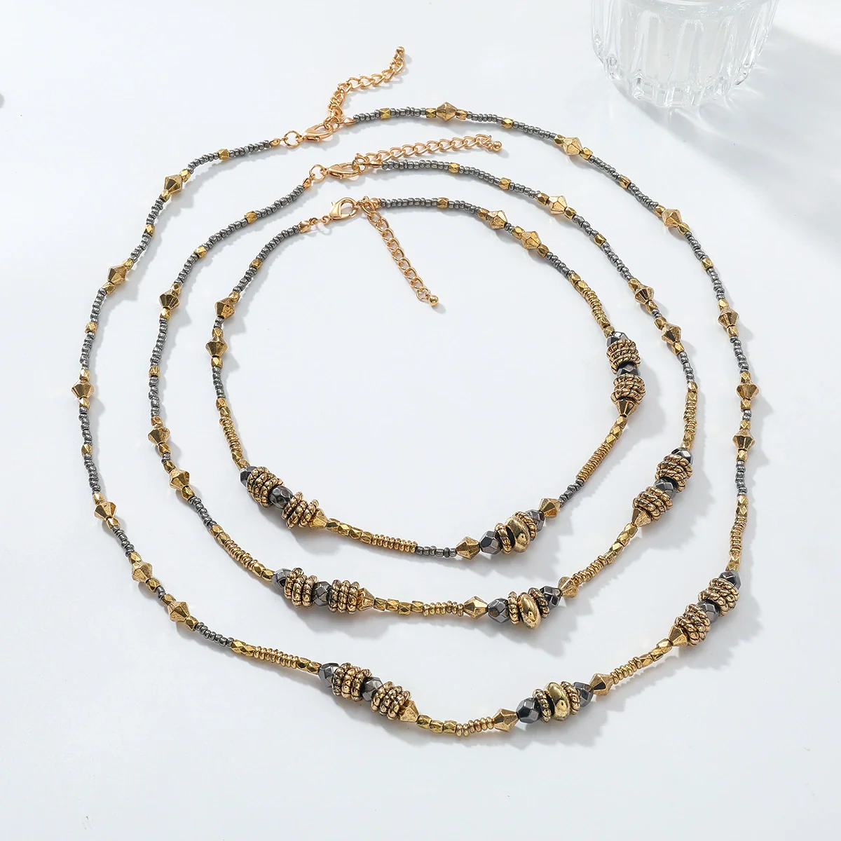 Wholesale Women's Multilayered Stone Beaded Necklace Zinc Alloy Geometric Hand Knitted Old Money Style - Image 2