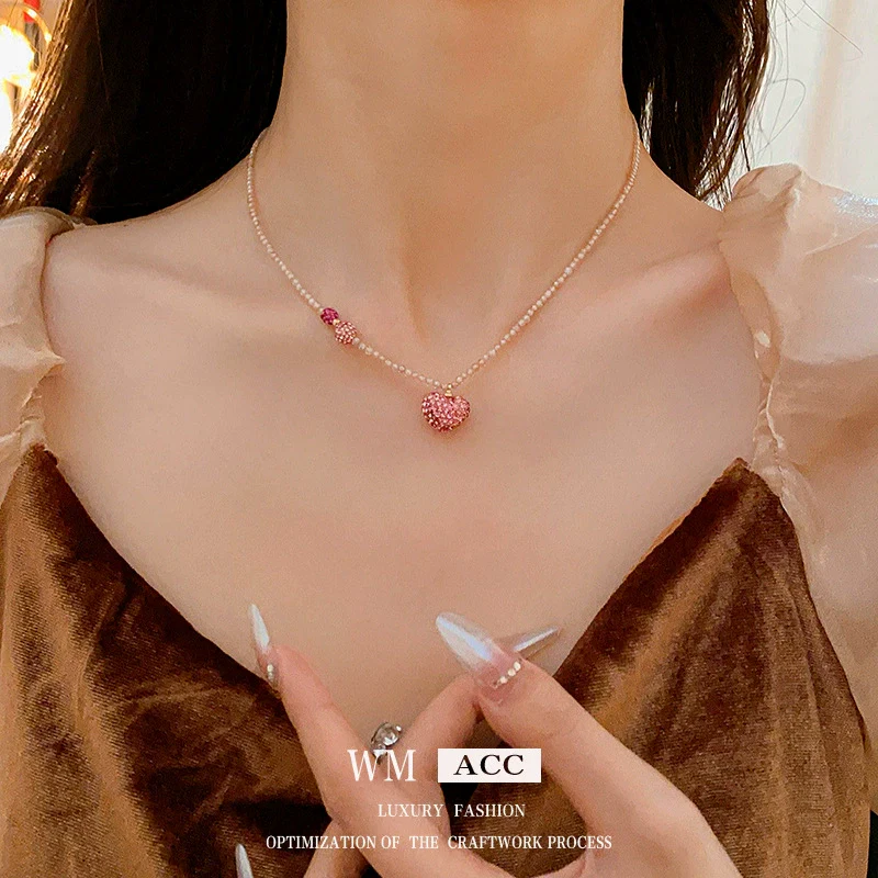 Wholesale Women's Niche Fashion Crystal Love Heart Shaped Clavicle Chain With Pink Diamond Embedded And Electroplated Design - Image 3