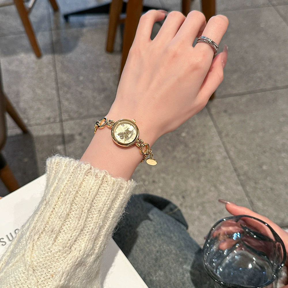 Wholesale Women's Retro Casual Alloy Watch With Mineral Reinforced Glass Mirror And Round Dial - Image 2