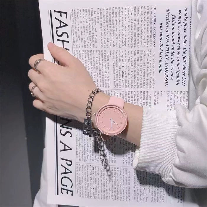 Wholesale Women's Retro Fresh Style Alloy Case Imitation Leather Strap Round Dial Watch With Mineral Reinforced Glass Mirror And Stainless Steel Pin Buckle - Image 6