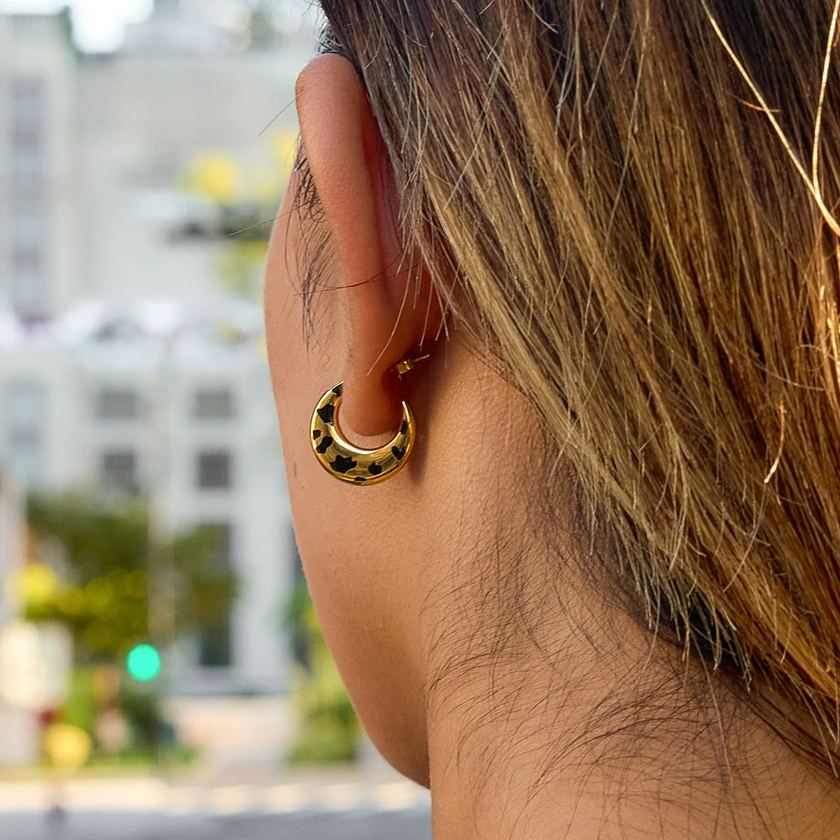 Wholesale Women's Retro Geometric Moon Stainless Steel Electroplated Earrings